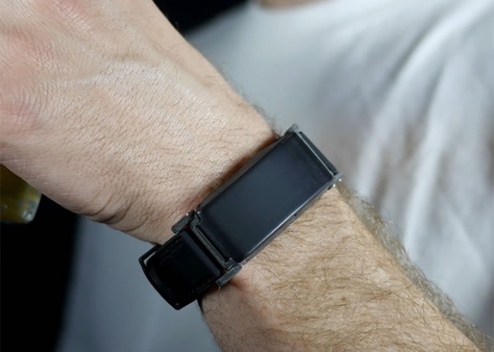 美国公司Backtrack研发可测量血液酒精含量的智能手带 喝太多会发警告