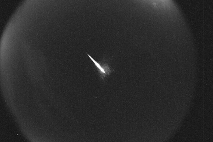 ���ǵ�ͨ��ʮ����խ����ζ�����������������ӣ�ͨ�����ڴ������ǵ�Ӱ���ʹ�к��ۼ���һ��ʱ�ᷢ���������