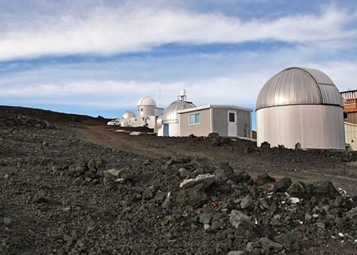科学家在夏威夷毛纳罗亚火山展开实验。