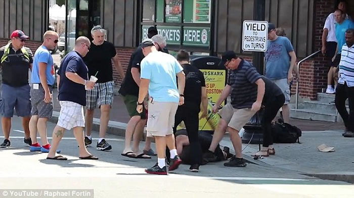 �������ض�ţȮ����ҧ�ȸ�Ȯ Ů���˷����˾�