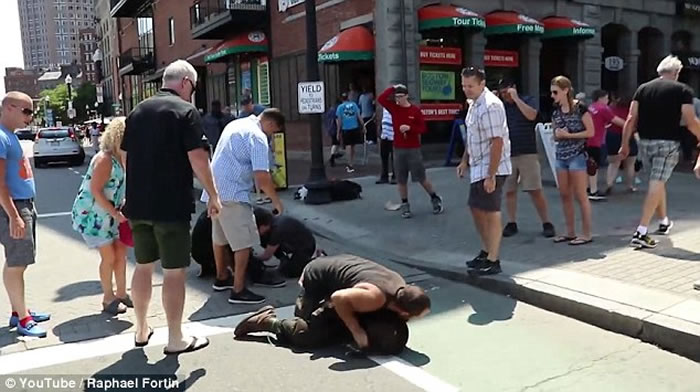 �������ض�ţȮ����ҧ�ȸ�Ȯ Ů���˷����˾�