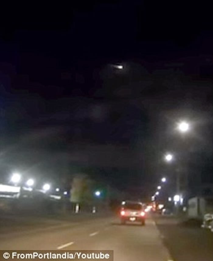 美国西部天空惊现火球 UFO现身的说法甚嚣尘上