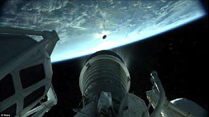 NASAɳ̽Osiris-RexǰСǱŬɼͻص