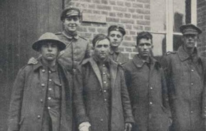 �¾������°����Ӣ����