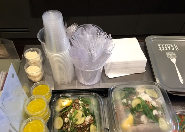 法国将禁止出售即弃塑胶餐具。