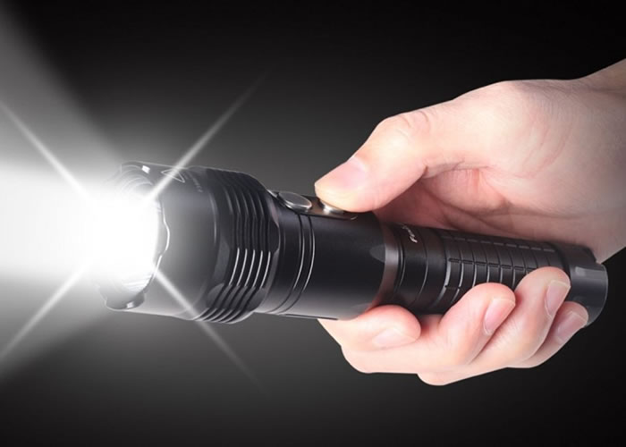 ����ȫ���������ս�Լ��ֵ�ͲShadowhawk X800 ����Ϊ��ͨ��Ͳһ�ٱ�