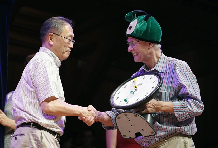 第26届“搞笑诺贝尔奖”颁奖仪式在美国哈佛大学举行