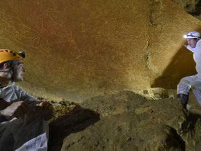 英国女子拍到天空中形状神似英国地图的云朵 