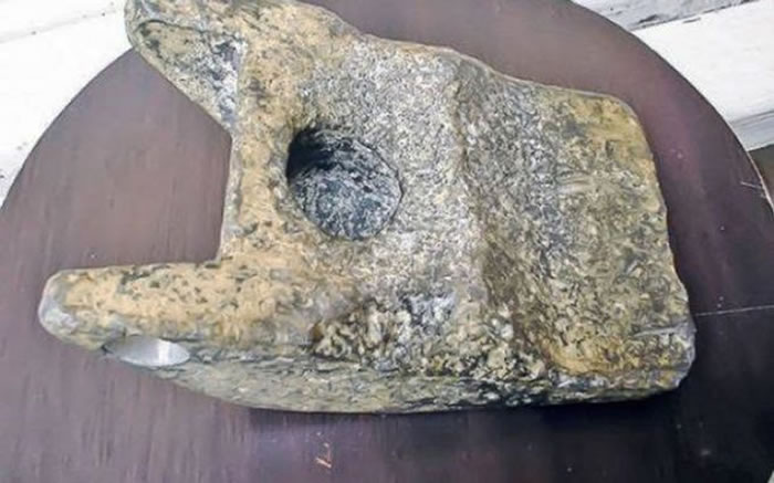 罗马尼亚穆列什河岸出土的25万年前金属铝块 或证外星人曾到地球