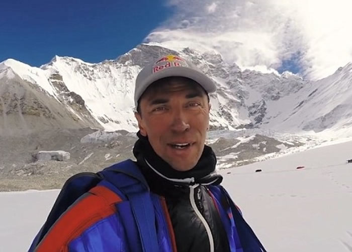 罗佐夫指本次跳伞是一次难忘的经历。