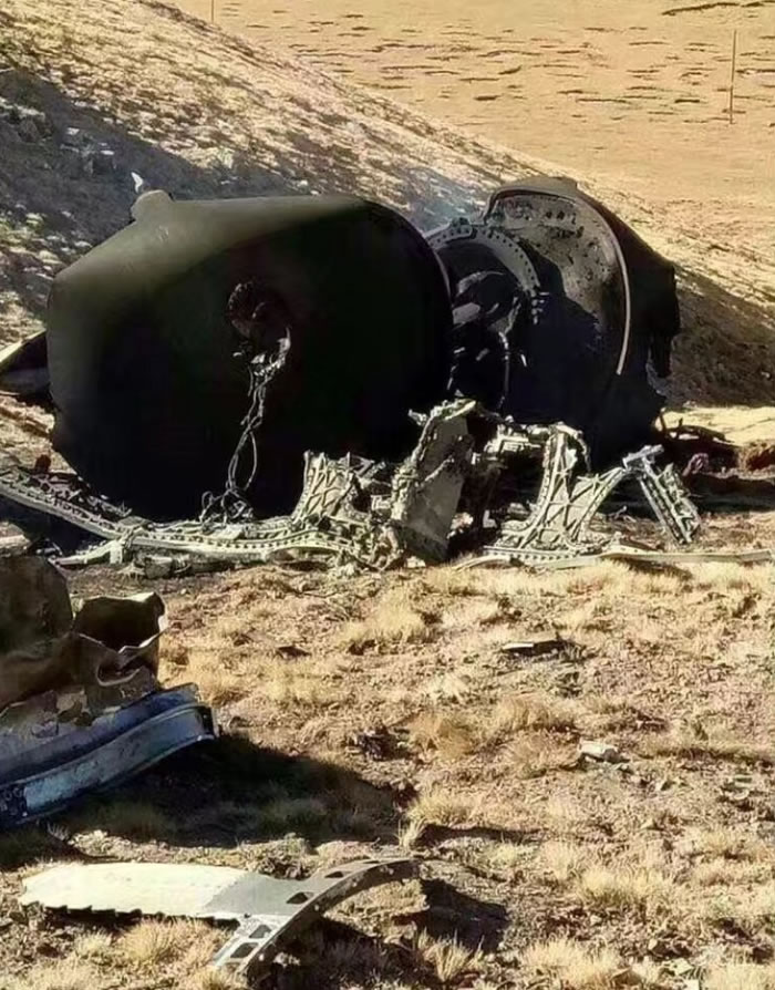 坠落物体积巨大。