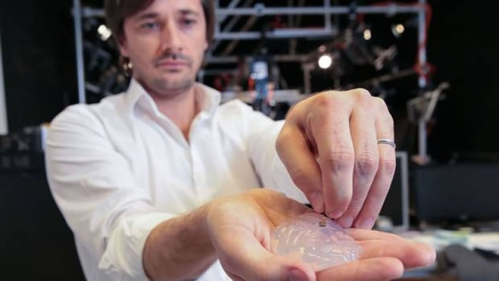 ��ѧ�Ұ�һ���Բ�ֲ��װ�÷�������ģ���ϡ�