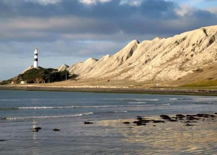 地震后,坎贝尔角向北岛靠近。
