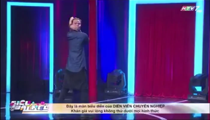 ����կNTV 7����̨�桶�й������㡷����������Ťͷ180�Ⱥ��ֻ���