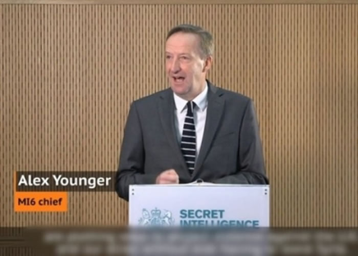 ���͸¶���˰桰Q����Ů�ԡ�