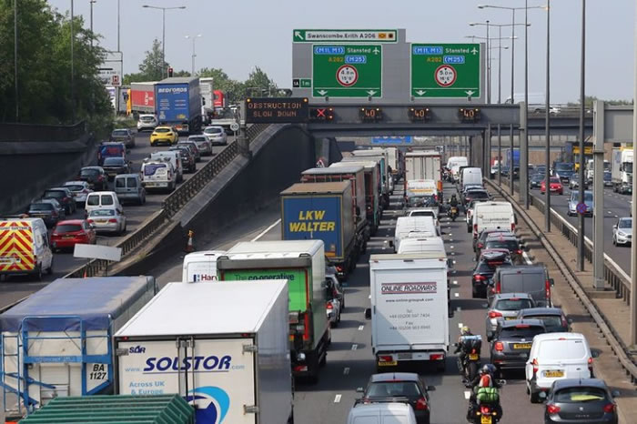 Ӣ������ǎ����ж³����⡣