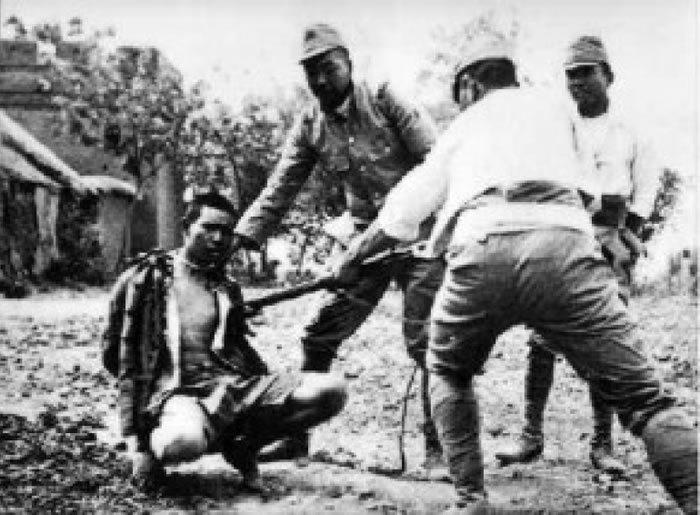 一名男子被日军杀害。