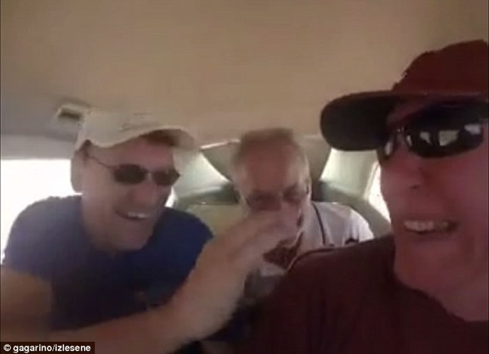 ������ӷɻ��Ͽ������� �������������