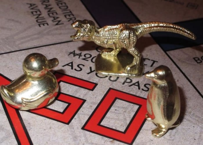 企鹅、玩具鸭和暴龙,成为游戏的新棋款。