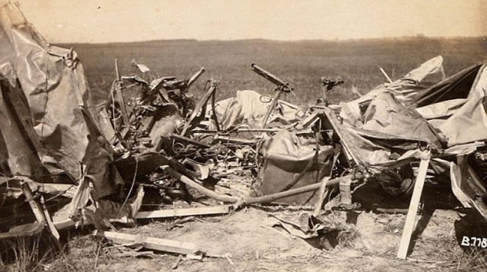 �ȸ����Ƭ����׹�ٵ�ս���к���