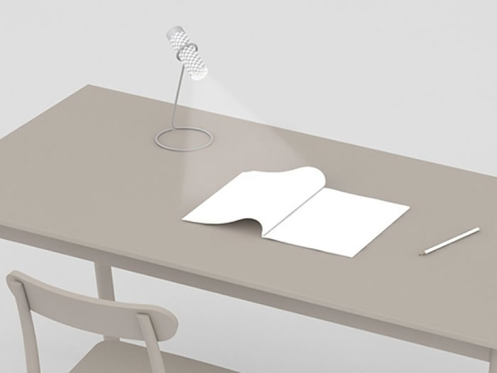 印花和纸卷起却可以发光。