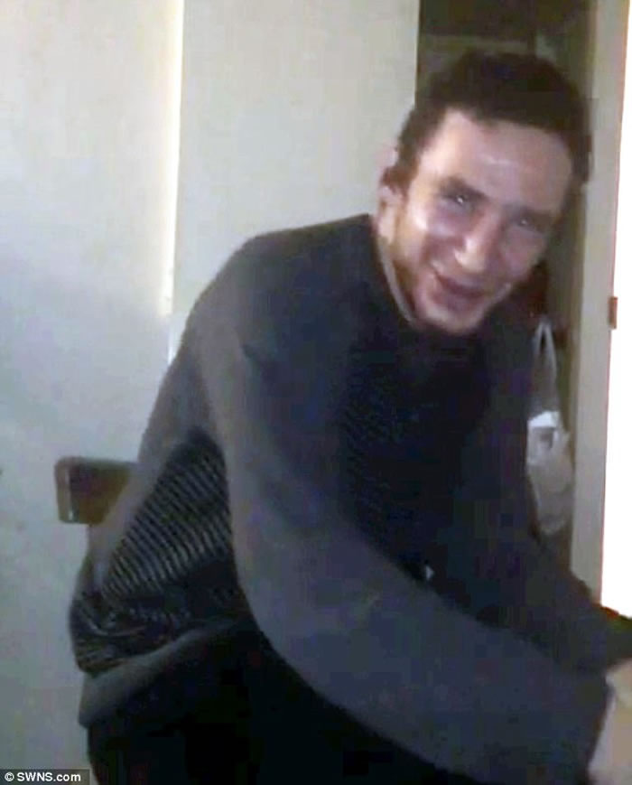 Ӣ�������ڽ���BBC�ɷ��ڼ䱻�Լ��ĳ��ﹷҧ��