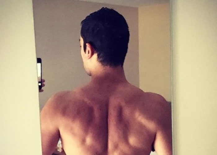 不少人闲时都爱自拍一番。