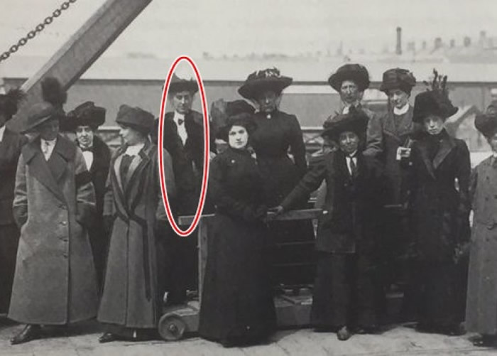 �����أ���Ȧʾ�����������Ͻ��������ë�ڡ�