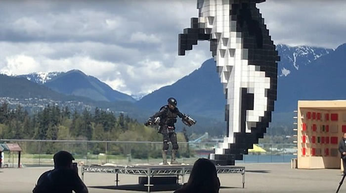 现实版“铁甲战衣”?英国发明家Richard Browning试飞成功