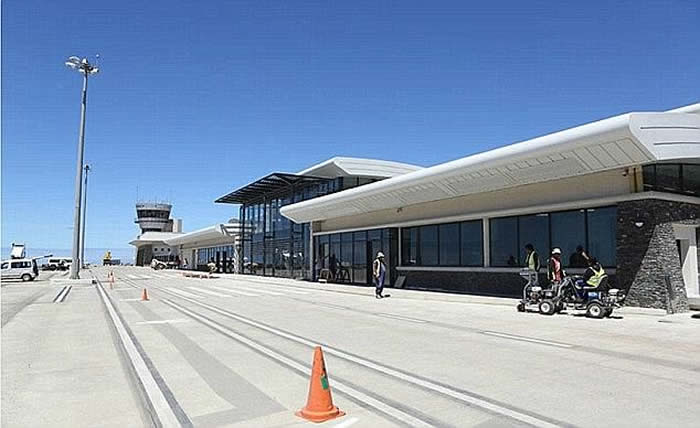 ȫ����û�û�������Ӣ��λ���ϴ������ʥ�����ǵ�ӭ����һ���ؿ��񺽻�����