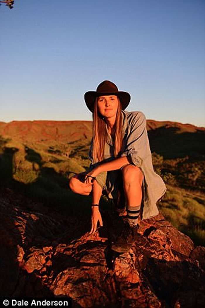 澳大利亚的德雷瑟岩组发现34.8亿年前的微生物化石,生命有可能起源于陆地而非海洋