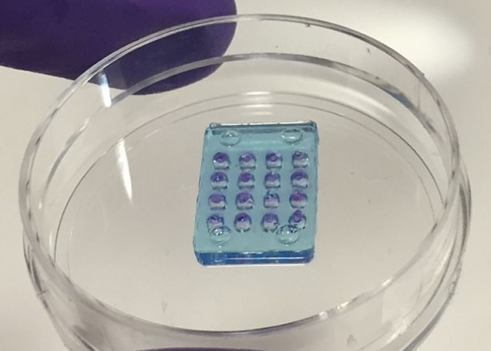 �ºϳɵ����ϻ�Թ��з�Ӧ����ת���ɵ����źš�