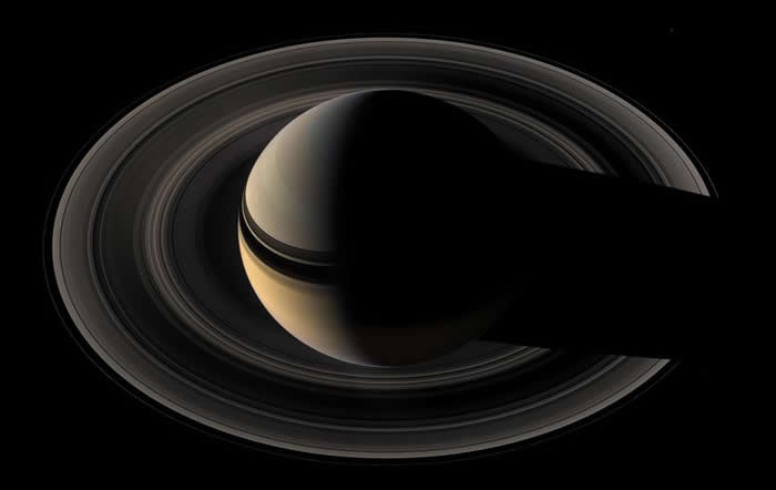 ������̫����Ŀ������̫�մ������Ӱ�����ǻ���Ӱ��ͶӰ�������ϡ� PHOTOGRAPH BY CASSINI IMAGING TEAM, EPA, NASA