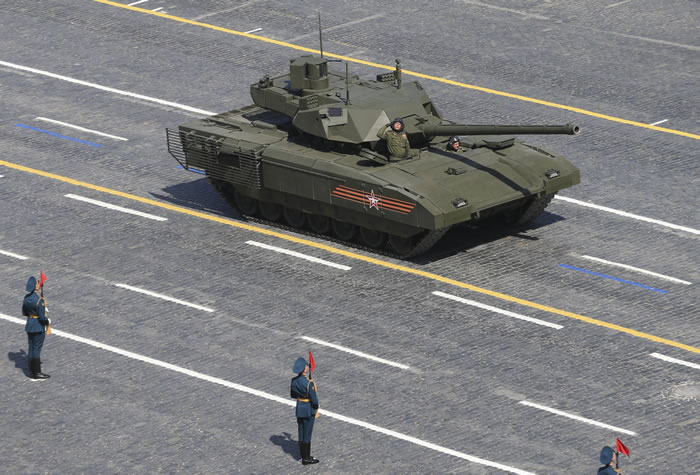 美军还没看到就被打爆?俄罗斯新主战坦克T-14型阿玛塔(Armata)射程高达12公里