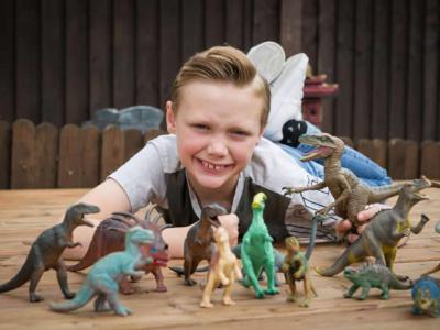 英国患有亚斯伯格症10岁男童发现自然历史博