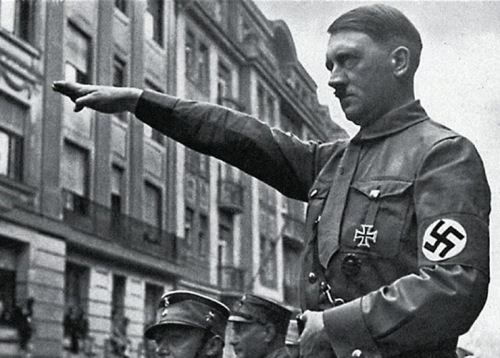 德国法例禁止宣扬纳粹,包括做出纳粹敬礼手势和叫纳粹口号。