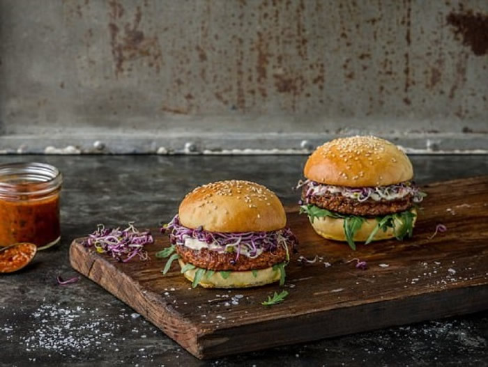 瑞士超市推昆虫汉堡 为欧洲食虫文化创先河 - 