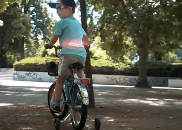 BlinkLight��������ʽ��ơ�