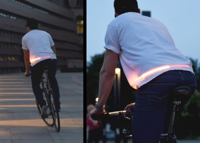 �䱸�ְ��ϵ�ң���������ֿ��Ը����г����򷢳���̬�ƺ�ָʾ��