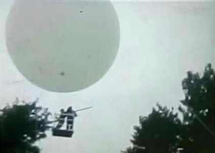 氢气球没用绳子拉着的话,就会一直上升。