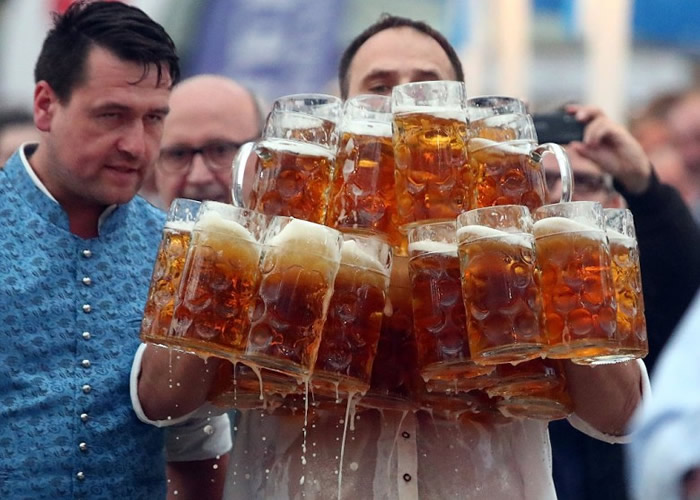 ơ�ƴ�����ˣ��¹�������Oliver Struempfelͽ�ֶ�29��ơ�ƴ������¼