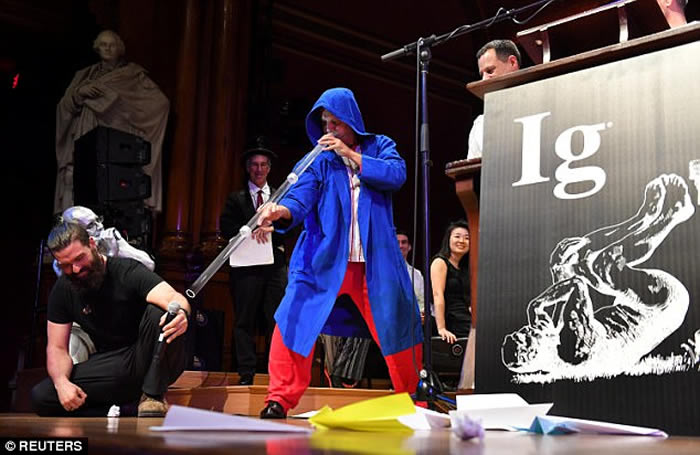 美国哈佛大学举办的2017年第27届搞笑诺贝尔奖得主出炉