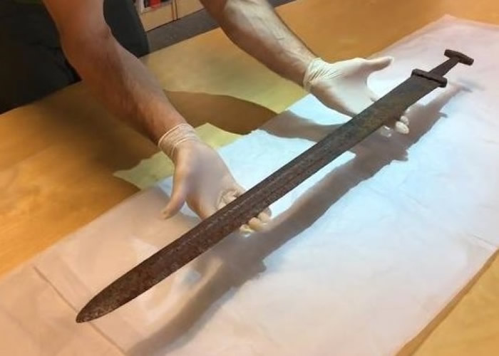 Ų��������ɽ���Ծ��1100��ά���˹Ž�