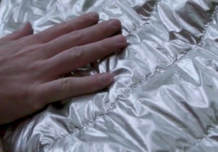 天盖附有保温功能。