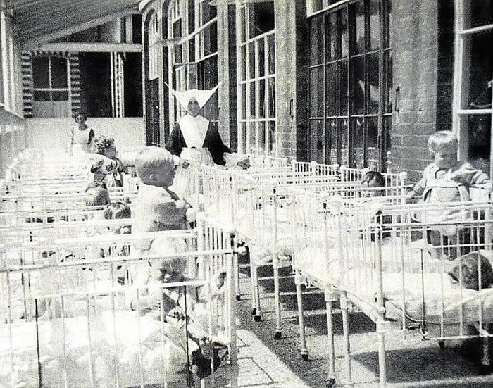 Ӣ���ո�����������Ů��Ӫ��˹���׹¶�Ժ����������Ű����ͯ