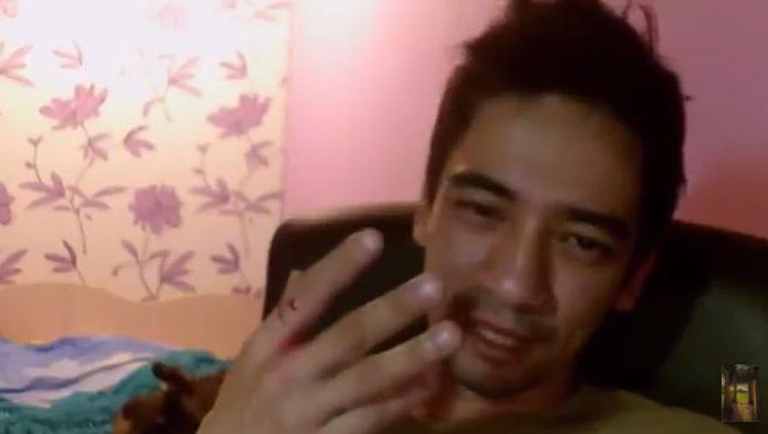 俄罗斯“弄蛇人”开YouTube直播被黑曼巴蛇咬死