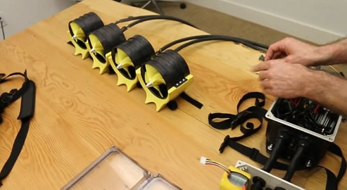 Ӿ��������������