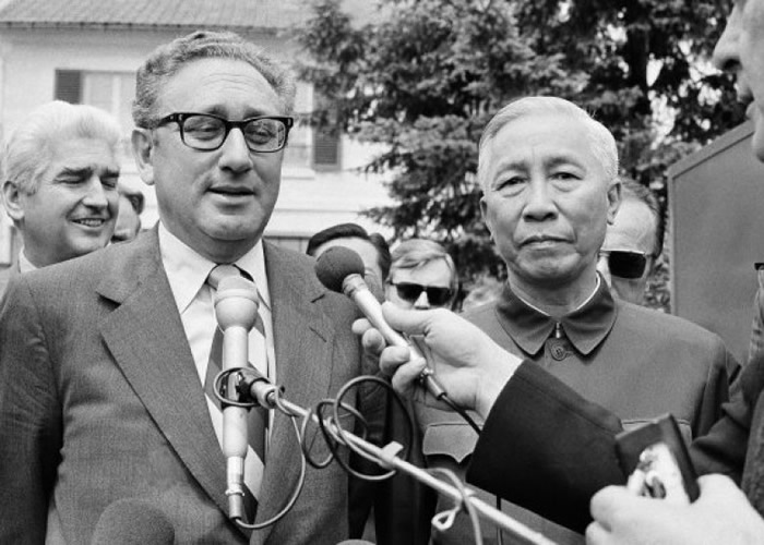 ǰԽ���쵼������٣��ң���������������������󣩹�ͬ��ú�ƽ������ȴ�ܾ����ܡ�