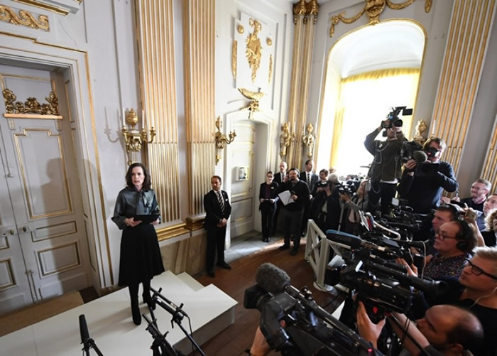 ����ίԱ�ṫ�������