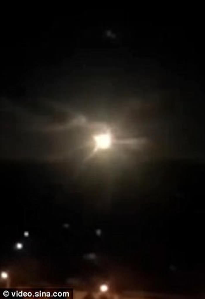 С����ײ�����ϣ�NASA֤ʵ��ը�����൱��540��TNT��ɫըҩ